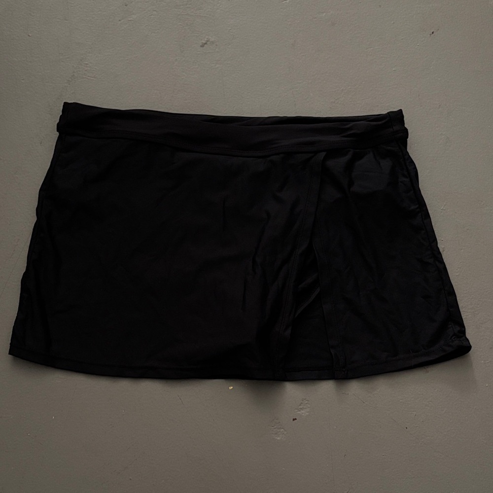 women’s swim skort